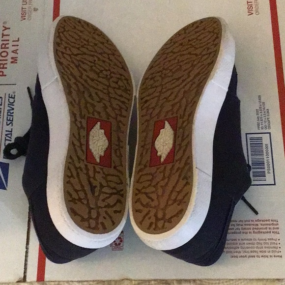 JORDAN SHOES - Picture 6 of 9